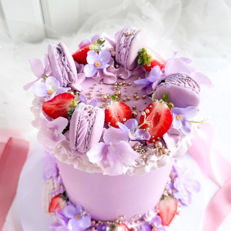 Swiss Meringue and Italian Macaron Cake Class with ChellBells Cakes at The LissieLou Cake School