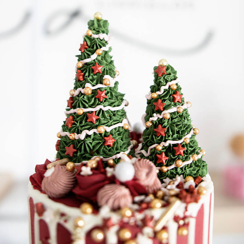 Mini Christmas Tree Cake Class with ChellBells at The LissieLou Cake School