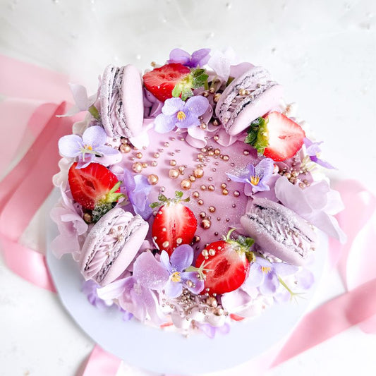 Swiss Meringue and Italian Macaron Cake Class with ChellBells Cakes at The LissieLou Cake School