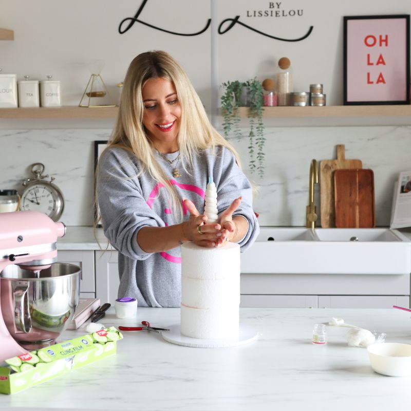 Unicorn Dreams Cake Course - Jenna Rae Cakes