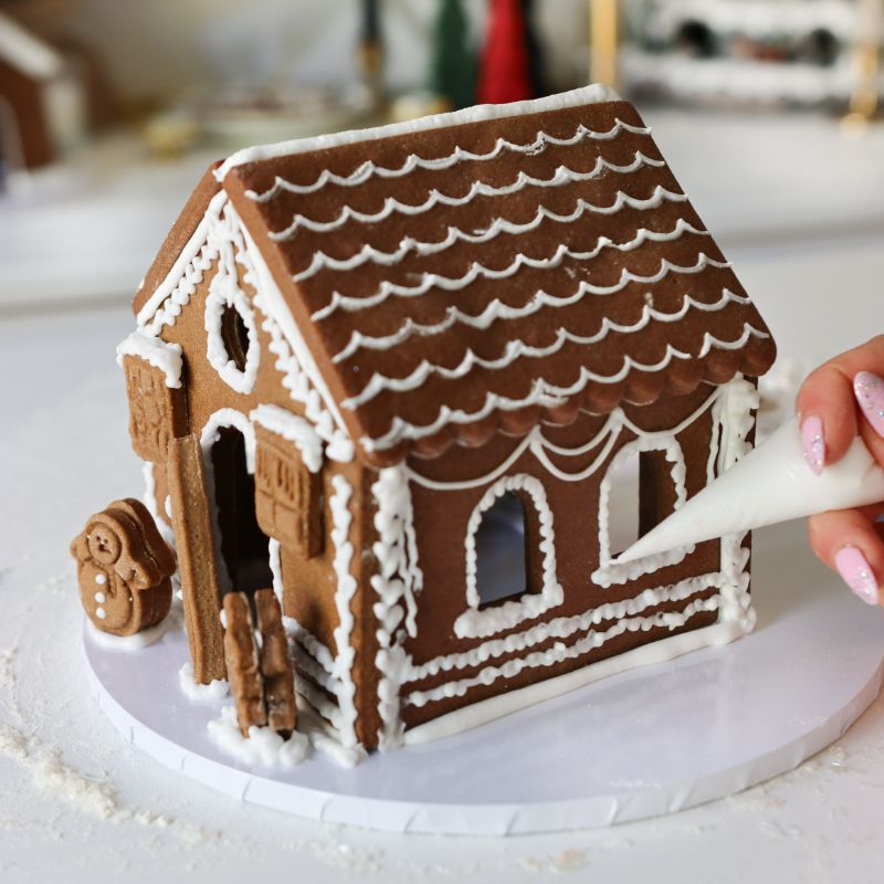 Deluxe Christmas Gingerbread House Decorating Class with ChellBells Cakes at The LissieLou Cake School (Copy)