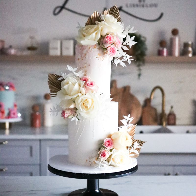 ONLINE Two-Tier Cake Course Bundle How to Stack a Two-Tier and Floral Wedding Cake Course - ChellBells Cakes