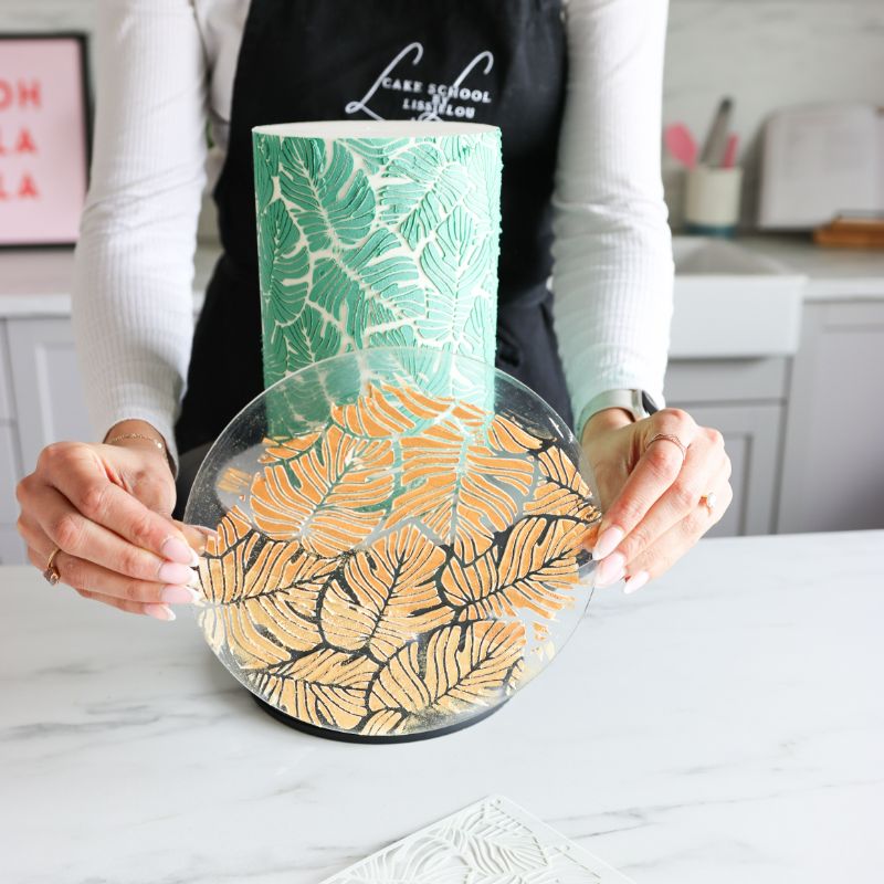 ONLINE Mastering Cake Stenciling - ChellBells Cakes