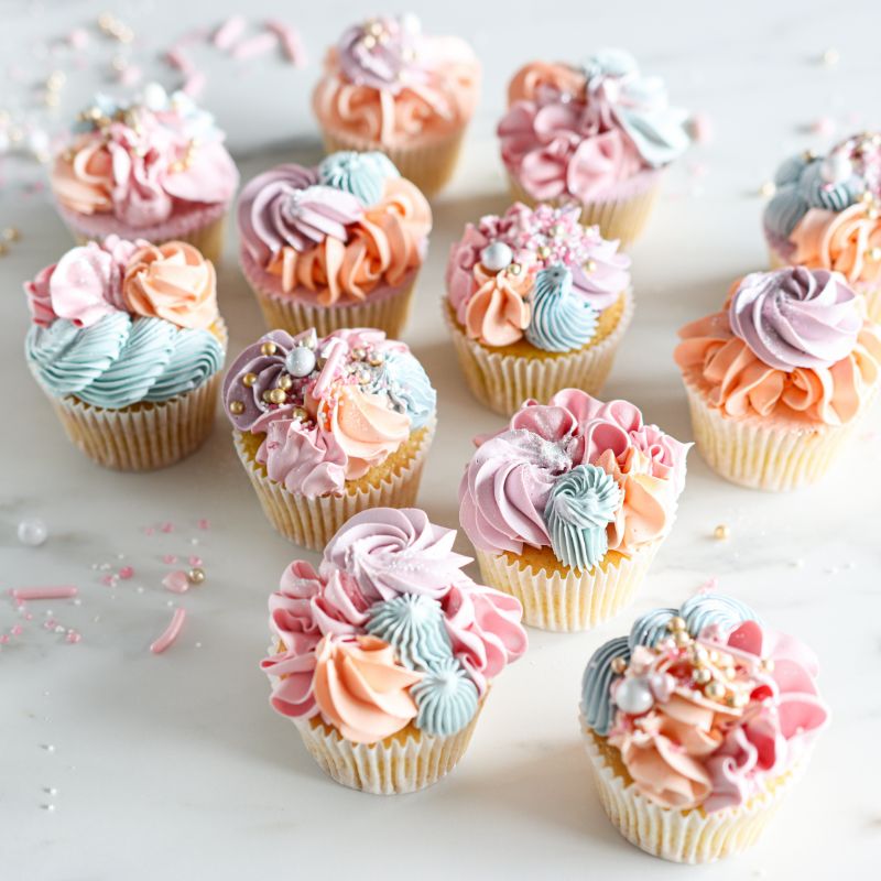 How to make and decorate Buttercream Cupcakes - ChellBells Cakes