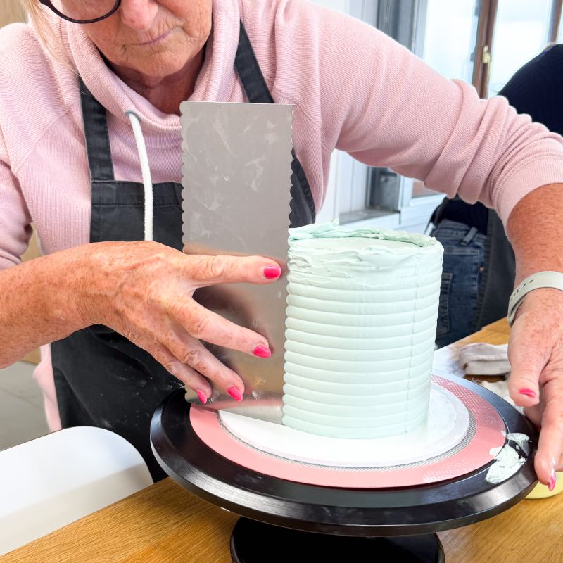 NEW: Vintage Love Cake Class with ChellBells Cakes at The LissieLou Cake School