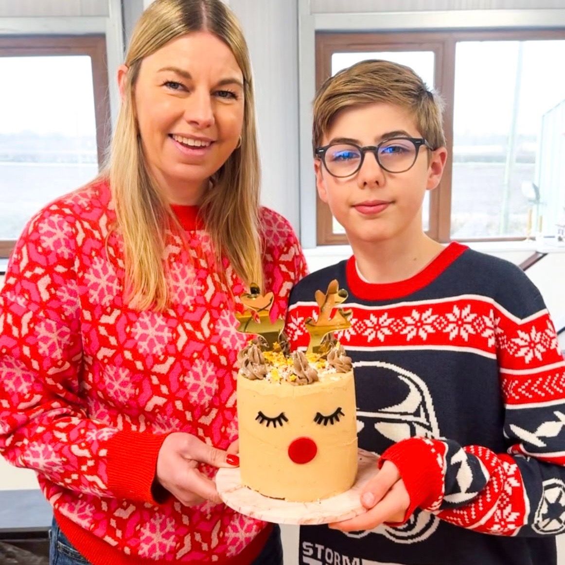 Child with Adult Christmas Rudolf Cake Decorating Class with ChellBells Cakes (approx 6-18 Year Olds)