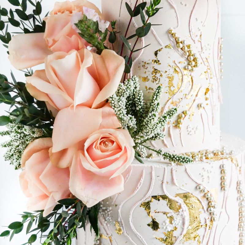 JULY: Zoom LIVE Safely Prepare Fresh and Dried Florals and placement with ChellBells Cakes
