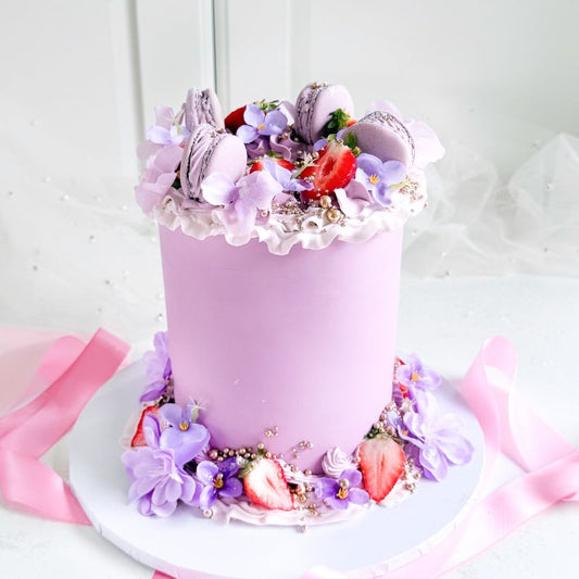 Swiss Meringue and Italian Macaron Cake Class with ChellBells Cakes at The LissieLou Cake School