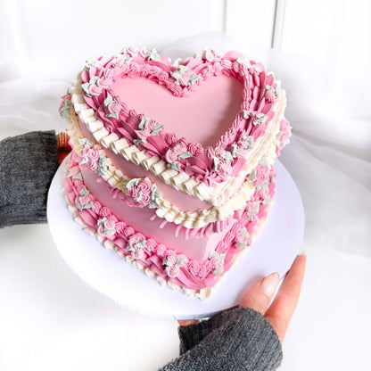 ONLINE How to create a Lambeth Heart Cake with ChellBells Cakes