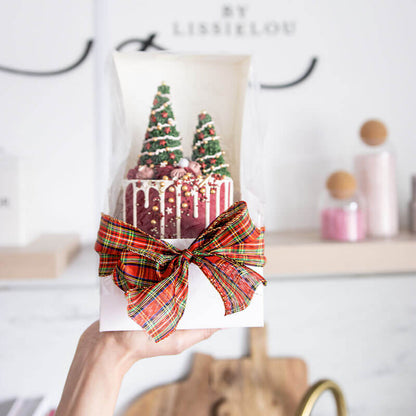 Mini Christmas Tree Cake Class with ChellBells at The LissieLou Cake School