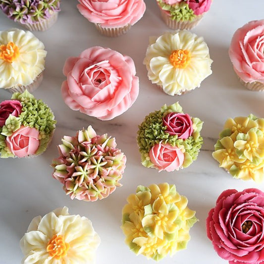 ONLINE The Ultimate Buttercream Flower Course - Flour Girl Cupcakes