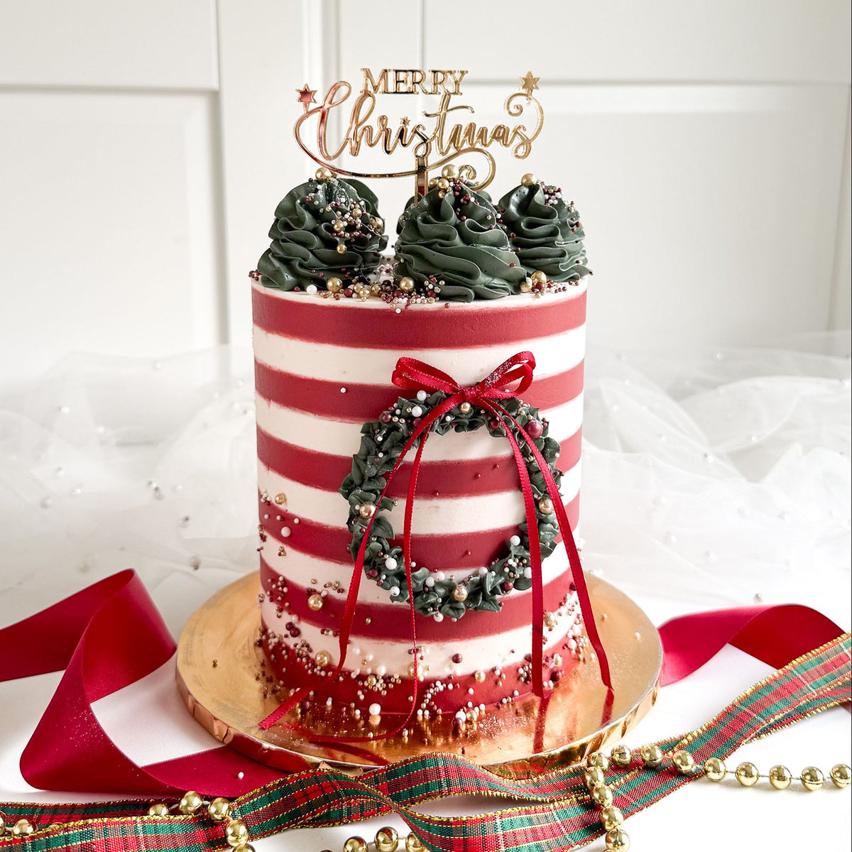 Festive Christmas Cake Class with ChellBells at The LissieLou Cake School
