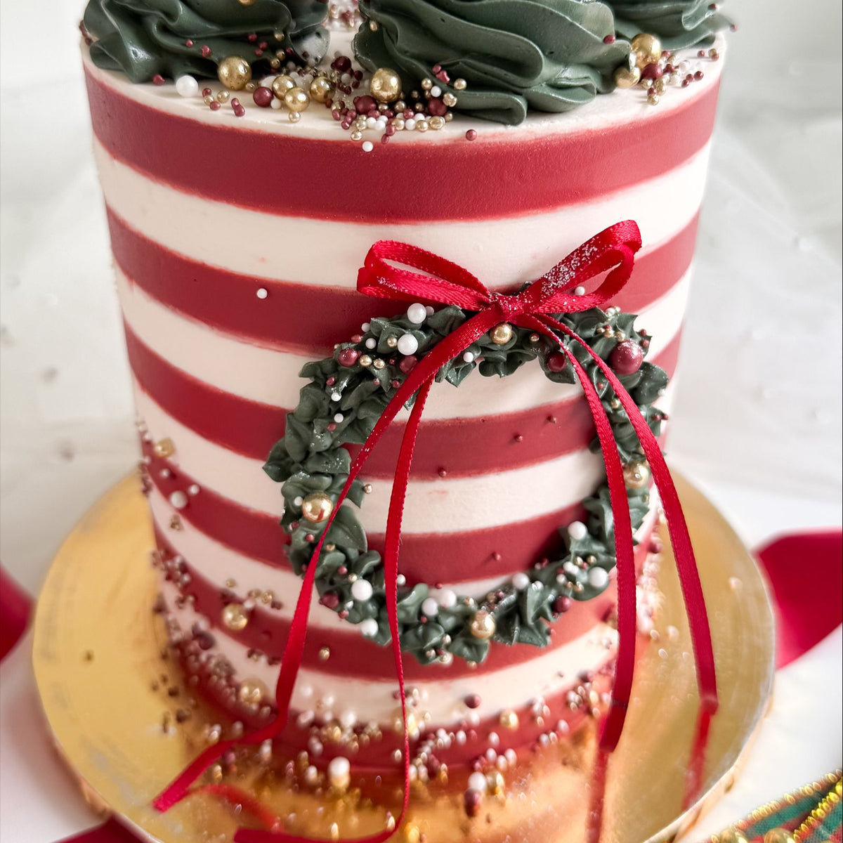 Festive Christmas Cake Class with ChellBells at The LissieLou Cake School