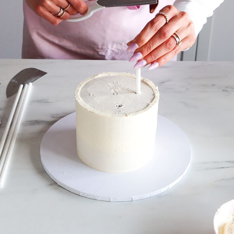 Learn how to Double Barrel your cake - ChellBells Cakes