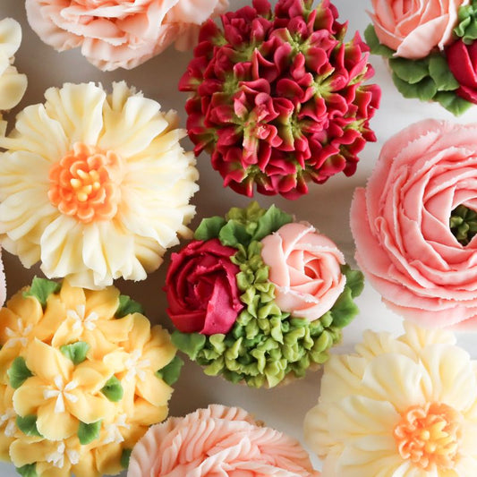 ONLINE The Ultimate Buttercream Flower Course - Flour Girl Cupcakes