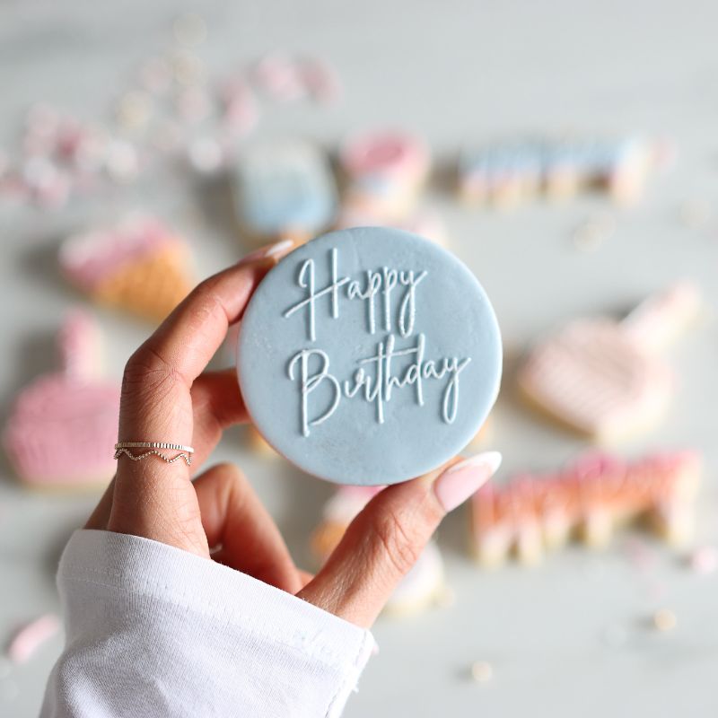 ONLINE How to Make and Decorate Fondant Sugar Cookies - ChellBells Cakes