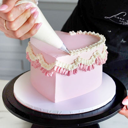 ONLINE How to create a Lambeth Heart Cake with ChellBells Cakes