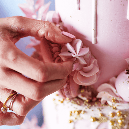 The Ultimate 2 Day Class with ChellBells Cakes at The LissieLou Cake School