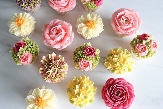 ONLINE The Ultimate Buttercream Flower Course - Flour Girl Cupcakes